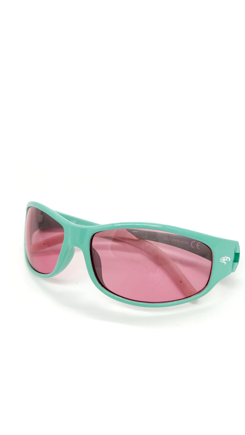 WRAP SUNGLASSES WITH BERRY PINK LENS